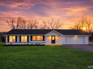 108 Maple Ln, Ballwin, MO 63011