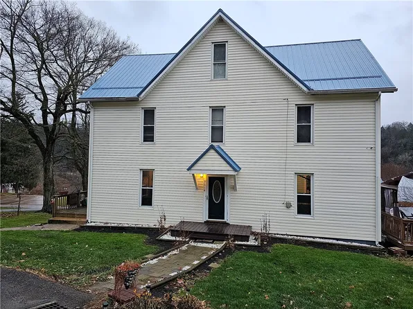 901 Chestnut St, Emlenton, PA 16373