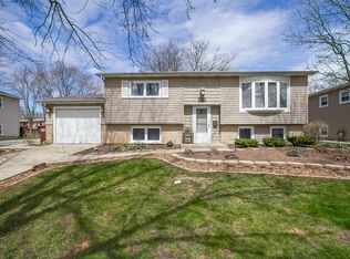 5724 Dover Rd, Oak Forest, IL 60452