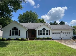 169 Willow Creek Dr, Soddy Daisy, TN 37379