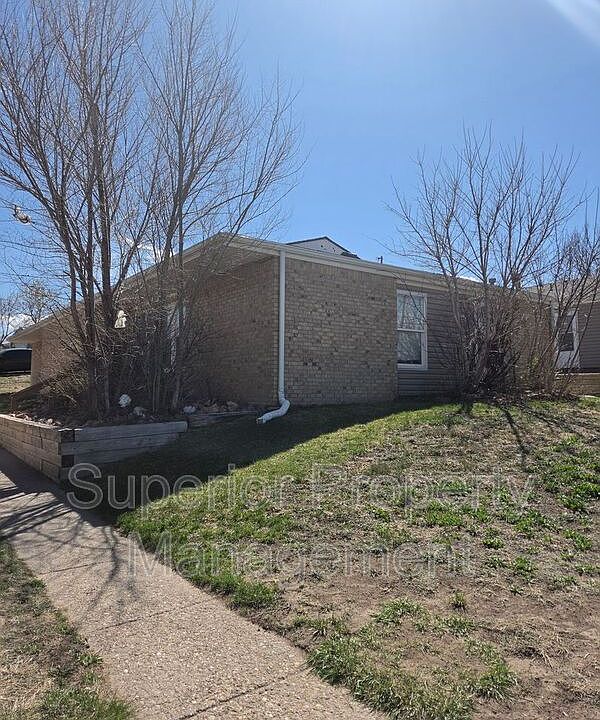 1st image of 517 W 5th St