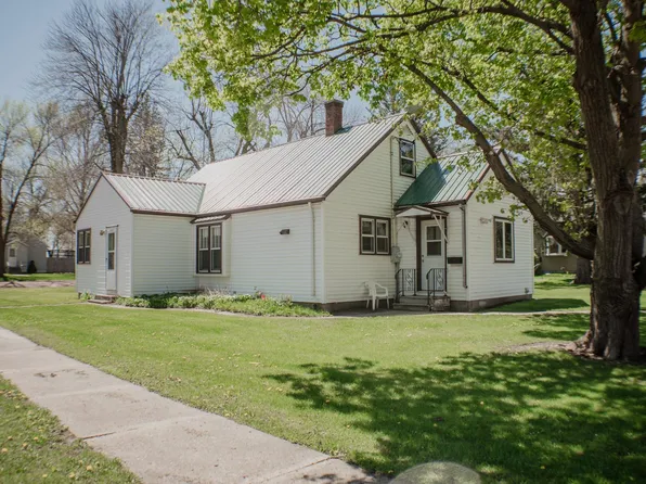 181 2nd Ave SE, Trimont, MN 56176