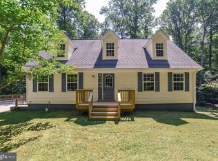 41430 Burnt Mill Dr, Hollywood, MD 20636
