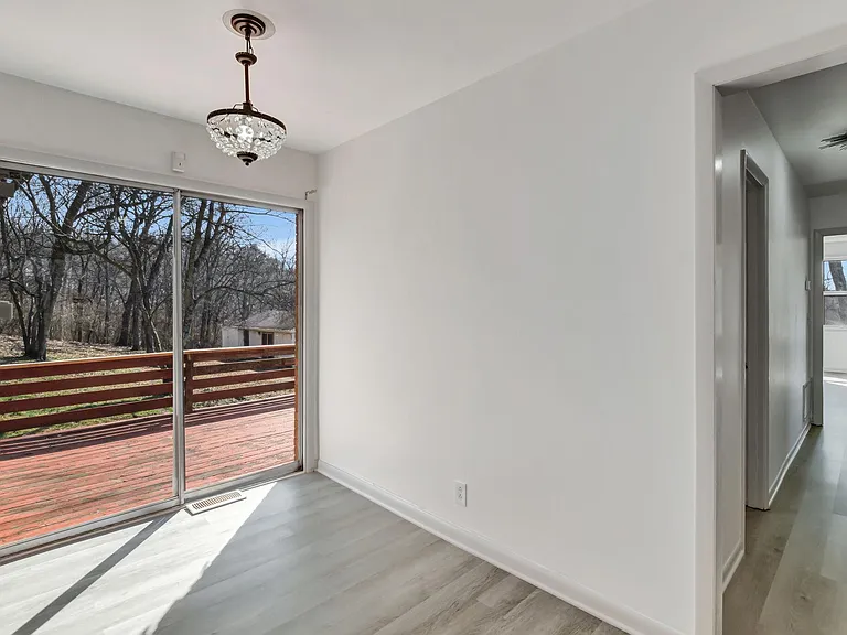 6469 Fleetwood Dr — Photo 12