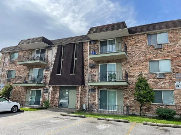 3050 178th St APT 2B, Lansing, IL 60438