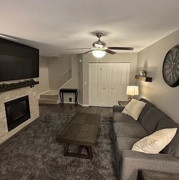 1198 Highpoint Curv — Photo 15
