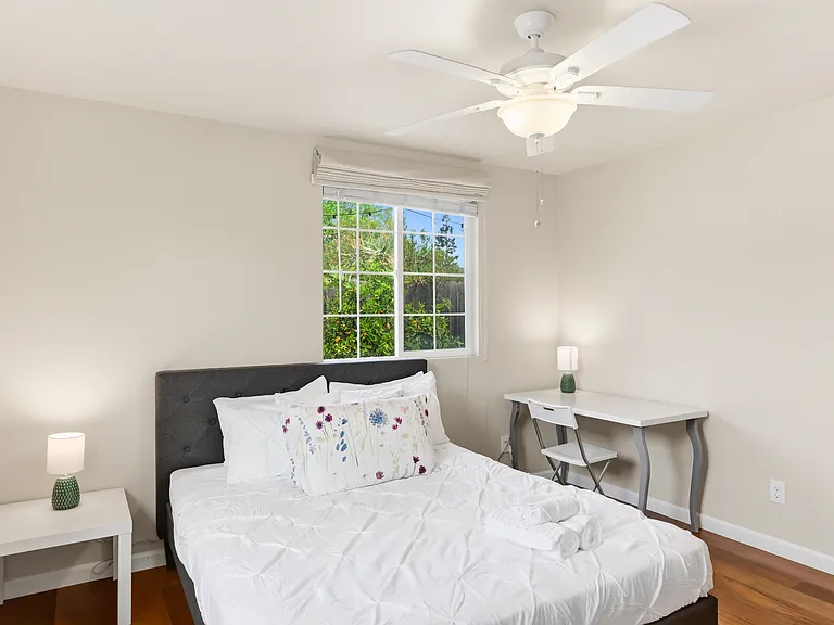 609 Stanford Ave — Photo 48