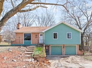 5527 NW Seminole Dr, Kansas City, MO 64152