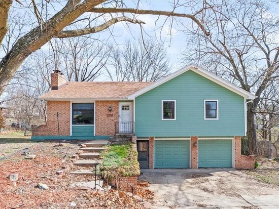 5527 NW Seminole Dr, Kansas City, MO 64152