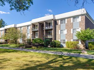 1527 N Windsor Dr APT 108, Arlington Heights, IL 60004