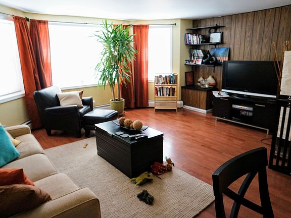 4th image of 2734 W Farragut Ave #G