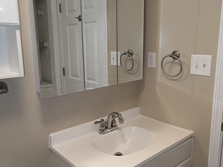Main Bathroom