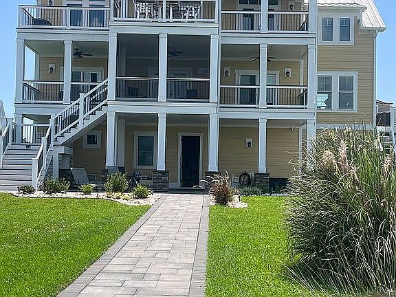 2nd image of 36 Sailview Dr