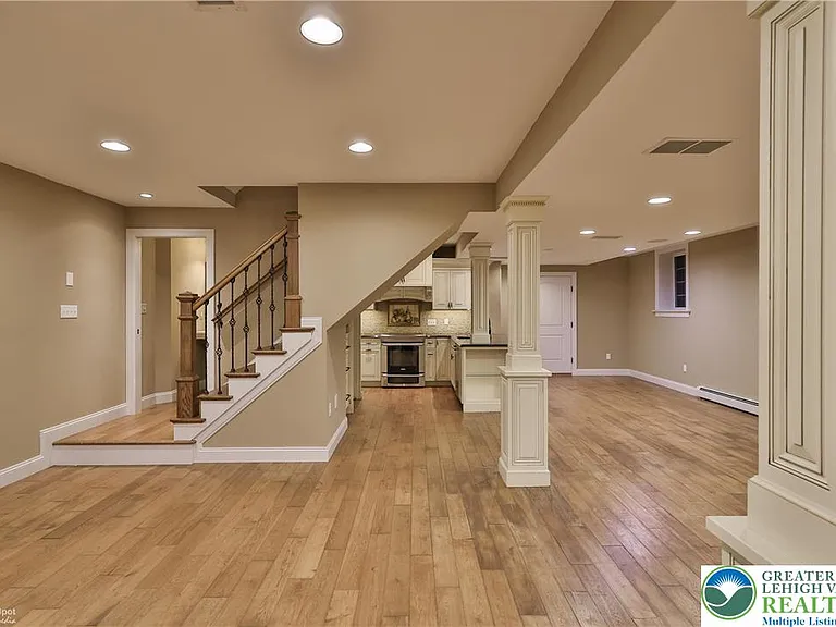 284 Walker Rd — Photo 91