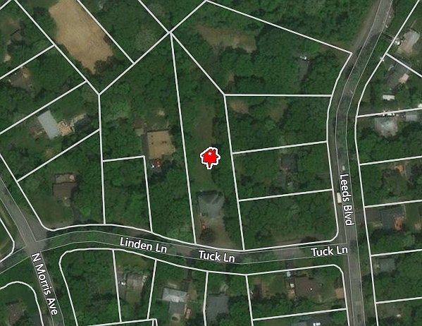 1st image of 3 Linden Ln