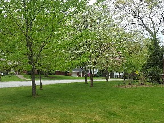 2nd image of 1110 Scenic Dr