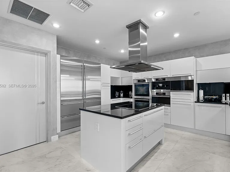 17121 Collins Ave #Penthouse 4406 — Photo 11