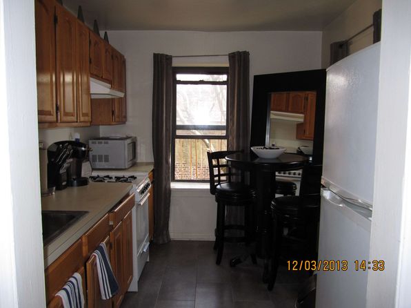 175 7th Ave APT 4D