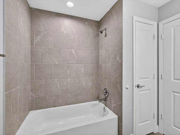 2501 SE Mariposa Ave — Photo 33