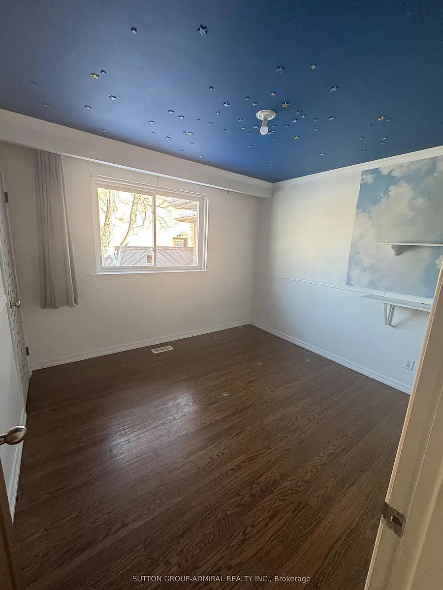 Building Photo - 12 Caines Ave #MAIN FLR