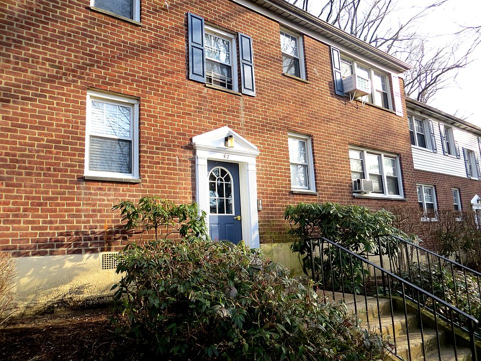 1st image of 42 Underhill Ave APT 2A