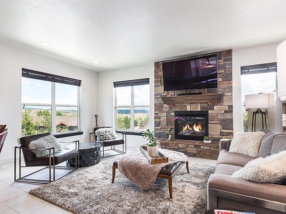 3rd image of 5449 Luge Ln