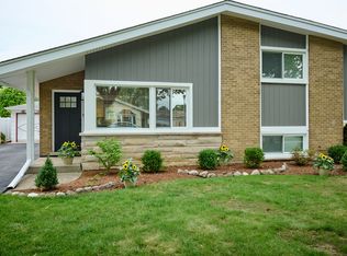 8926 Natoma Ave, Morton Grove, IL 60053