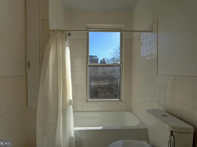 1209 I St SE — Photo 30