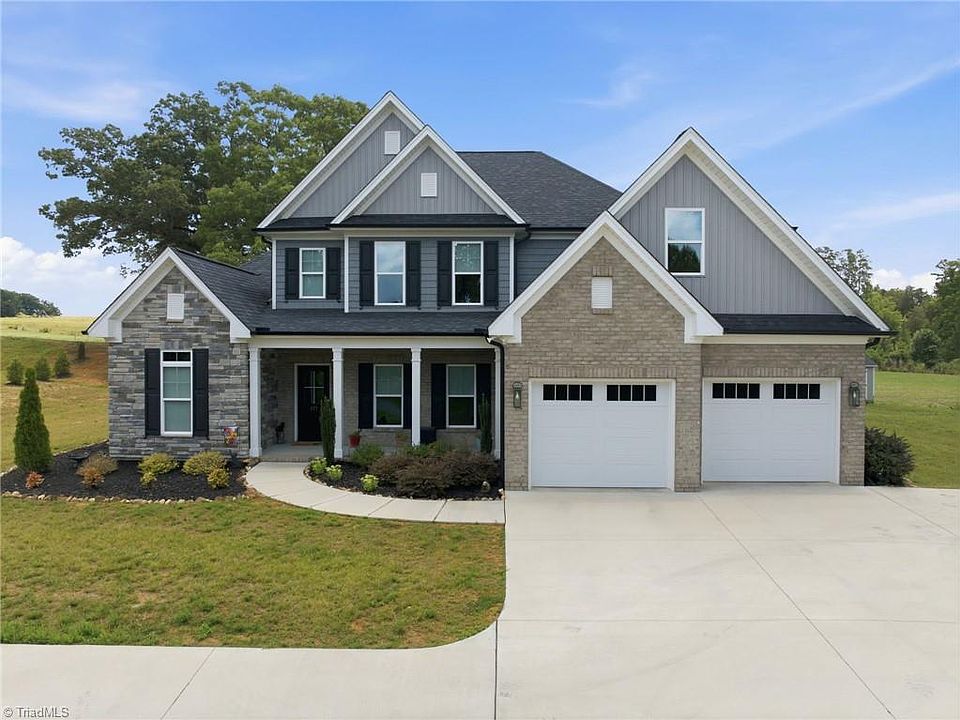 1st image of 477 Rosewood Dr