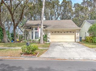 2611 Wrencrest Cir, Valrico, FL 33596