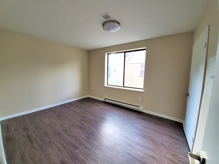 306 Main St #6 — Photo 30