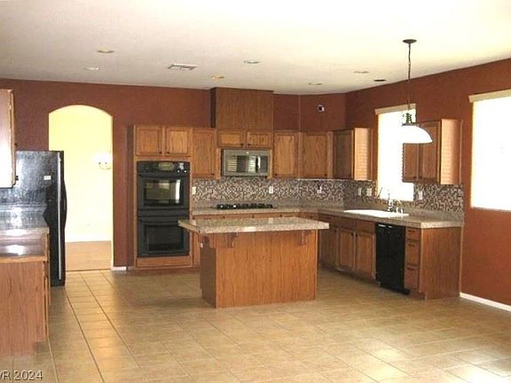 5th image of 3340 Alcudia Bay Ave