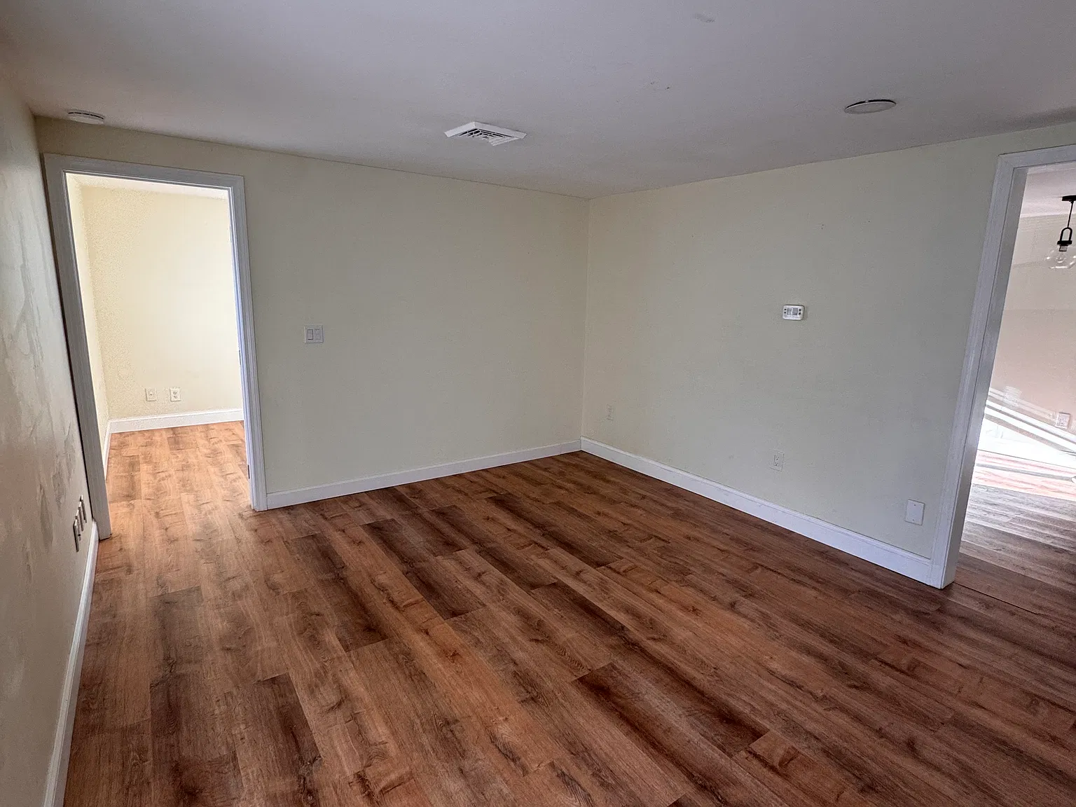 3 bed, $2,200 — Photo 2