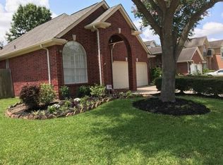 8903 Fairbloom Ln, Houston, TX 77040