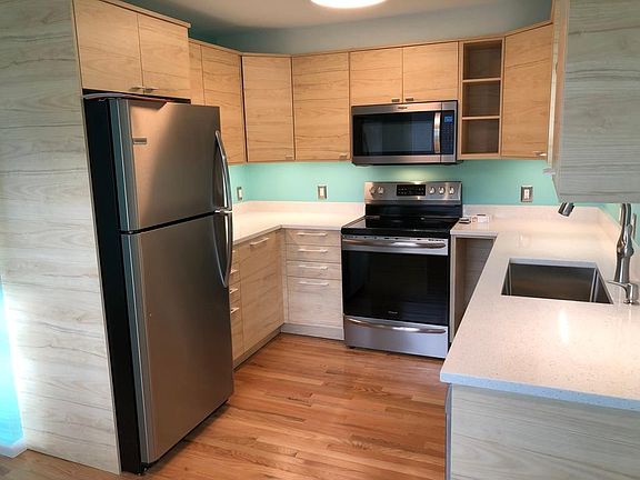 Apartment 1 kitchen. New appliances. Quartz countertops.