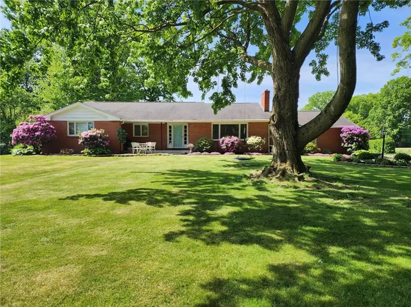 1696 Highland Rd, Hermitage, PA 16148