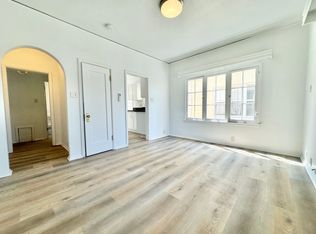 858 N Oxford Ave #A, Los Angeles, CA 90029