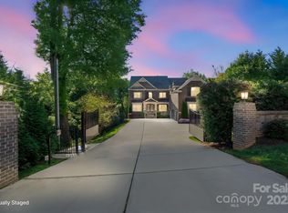 7944 Park Rd, Charlotte, NC 28210