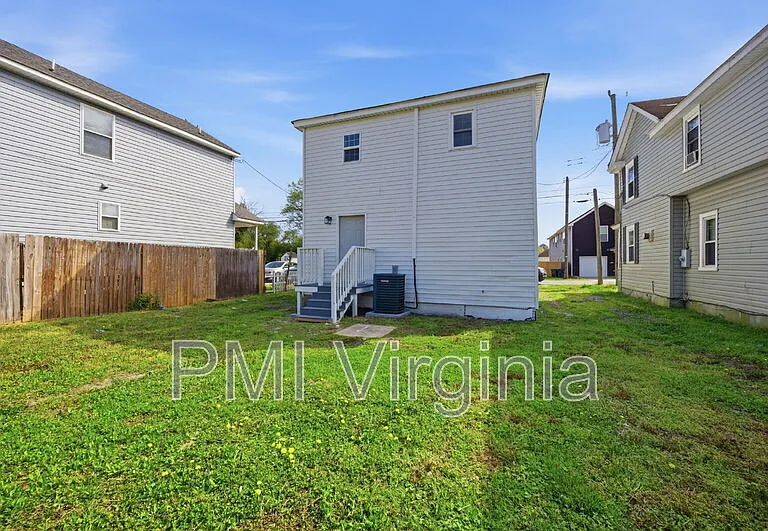 307 N 4th St — Photo 29