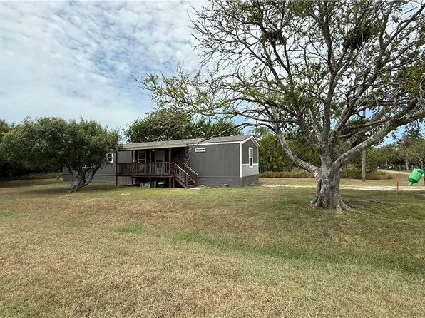 112 E Toledo St, Seadrift, TX 77983