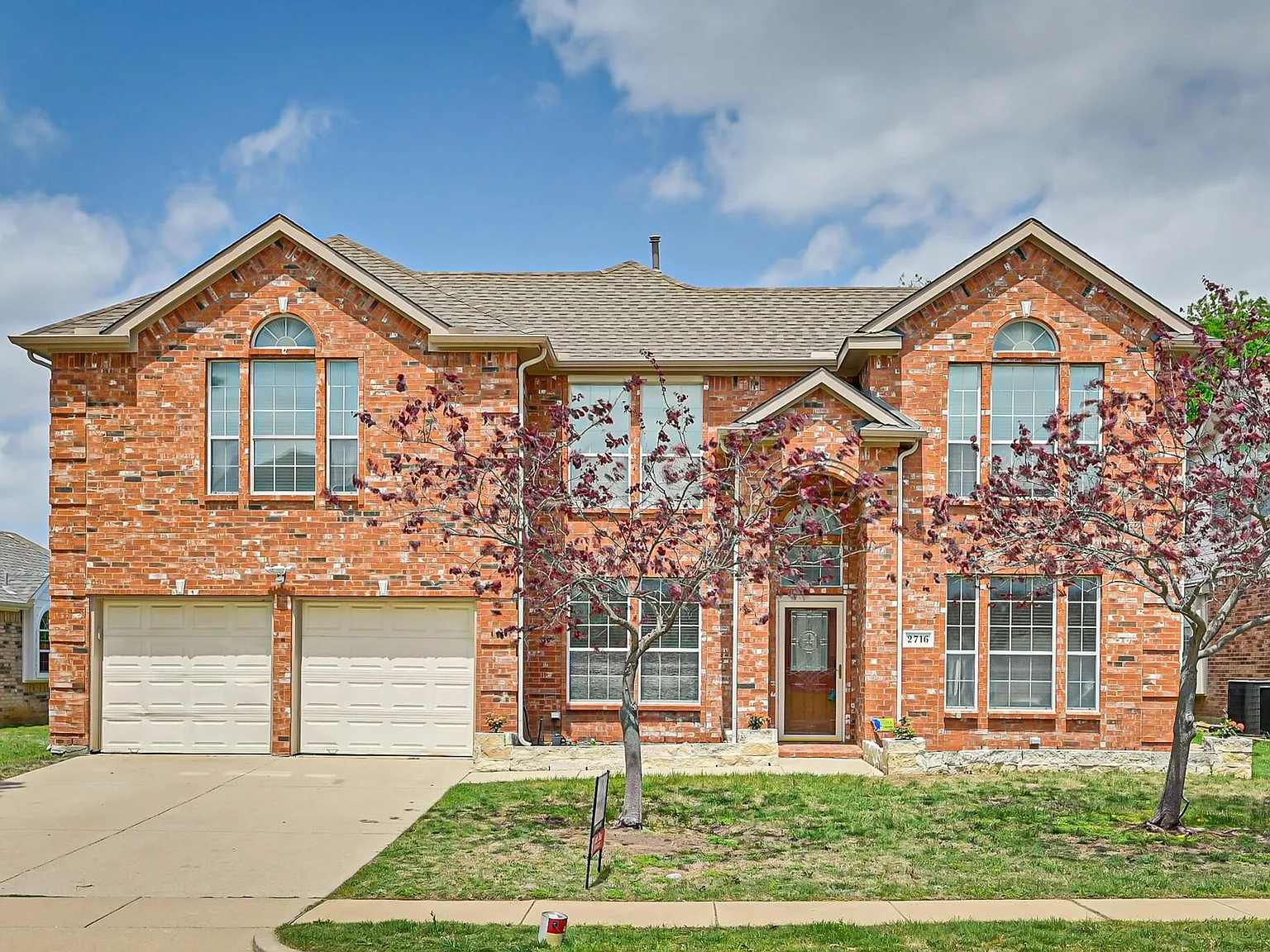 4 bed, 3048 sqft, $3,400 — Photo 1