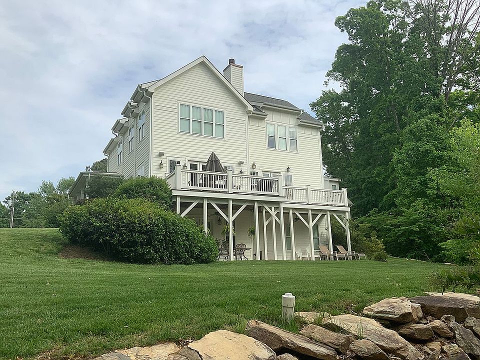 2nd image of 187 Grasshopper Cir