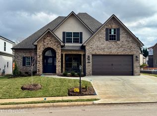 1128 Chardonnay Ln, Knoxville, TN 37932