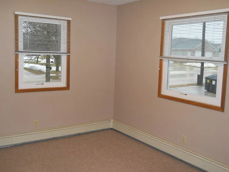 525 W Spring St #4 — Photo 7