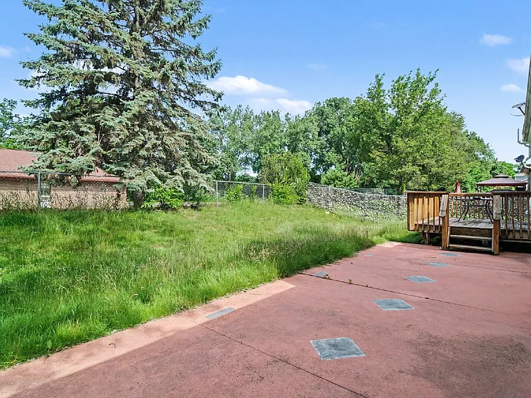 2685 Diane Marie Ct — Photo 15