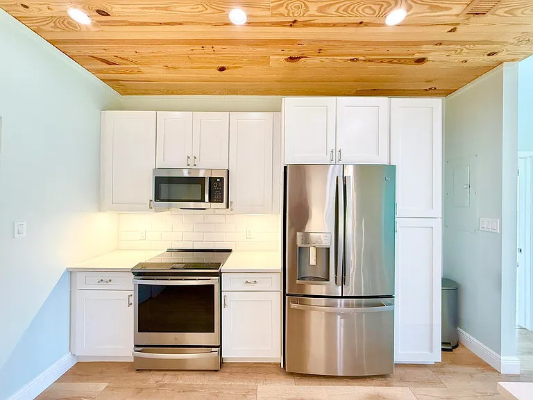 225 N Lakeshore Dr — Photo 19