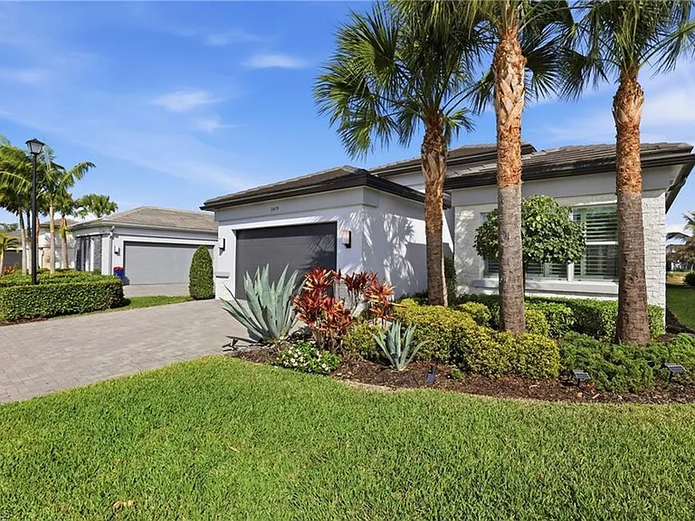 11479 Coronado Way — Photo 2