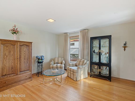 4th image of 1376 Arbor Ave