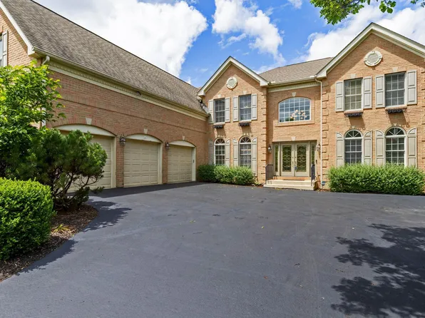 6432 Grasslands Ct, Westerville, OH 43082