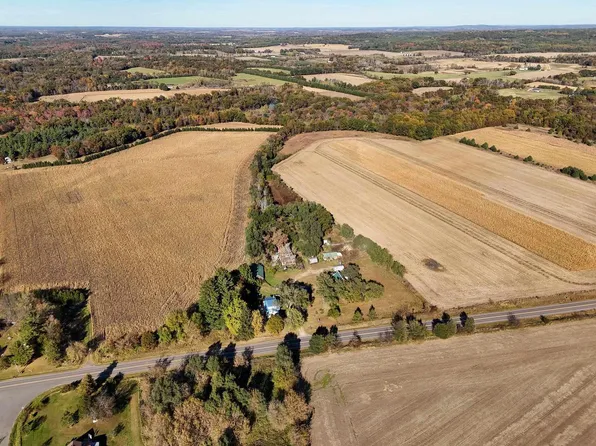 W11060 Highway 127, Portage, WI 53901